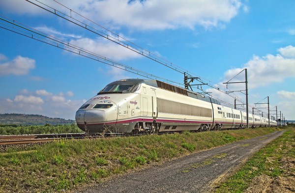 ave-s100-espana-francia-2-600x393