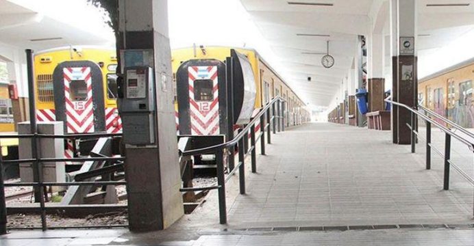 El Ministerio de Transporte aprobó el nuevo "Plan de Nivelación" del tren de pasajeros Urquiza, que circula entre la cabecera porteña de Federico Lacroze y la estación Lemos, en la provincia de Buenos Aires.