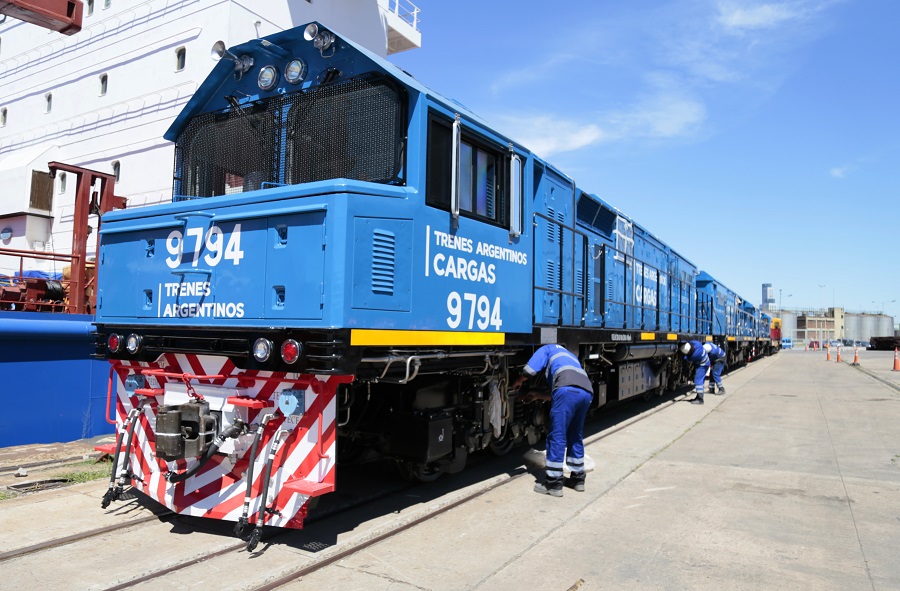 Llegaron las últimas 20 locomotoras para el ferrocarril Belgrano