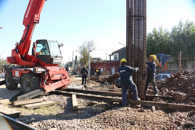 Colocan pilotes en el futuro túnel de Av. Sarratea en San Isidro
