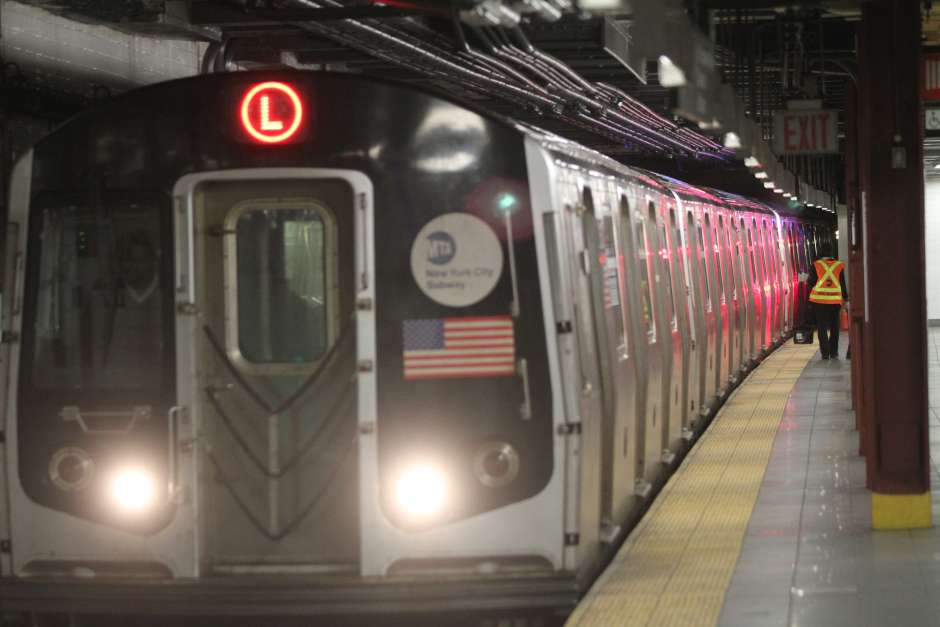Estados Unidos: Llegan los asientos plegables a la línea L del Subway