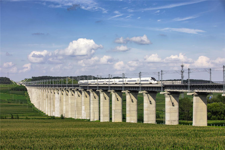 China: El tren de alta velocidad llega finalmente a Jiamusi