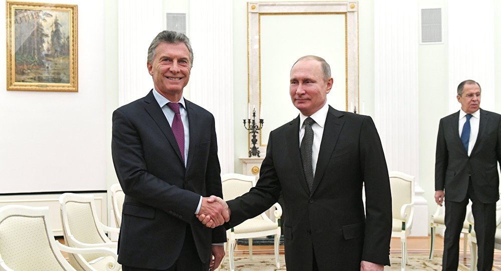 Sudáfrica: Putin asegura que Rusia busca ampliar la cooperación económica con Argentina