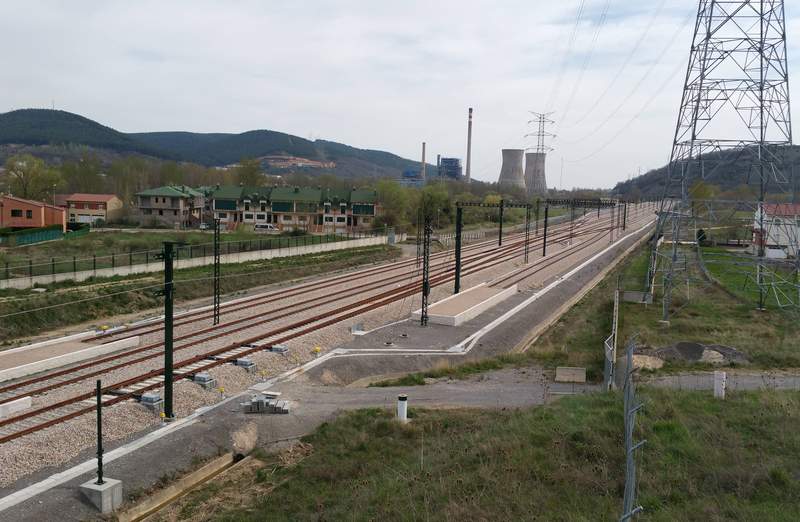 España: Fomento elige el triple hilo que permitirá al tren llegar a 200 por hora de León a La Robla