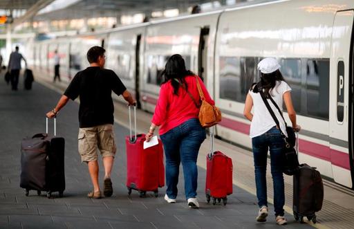 España: La alta velocidad entre Madrid y Valencia transporta 13 millones de viajeros