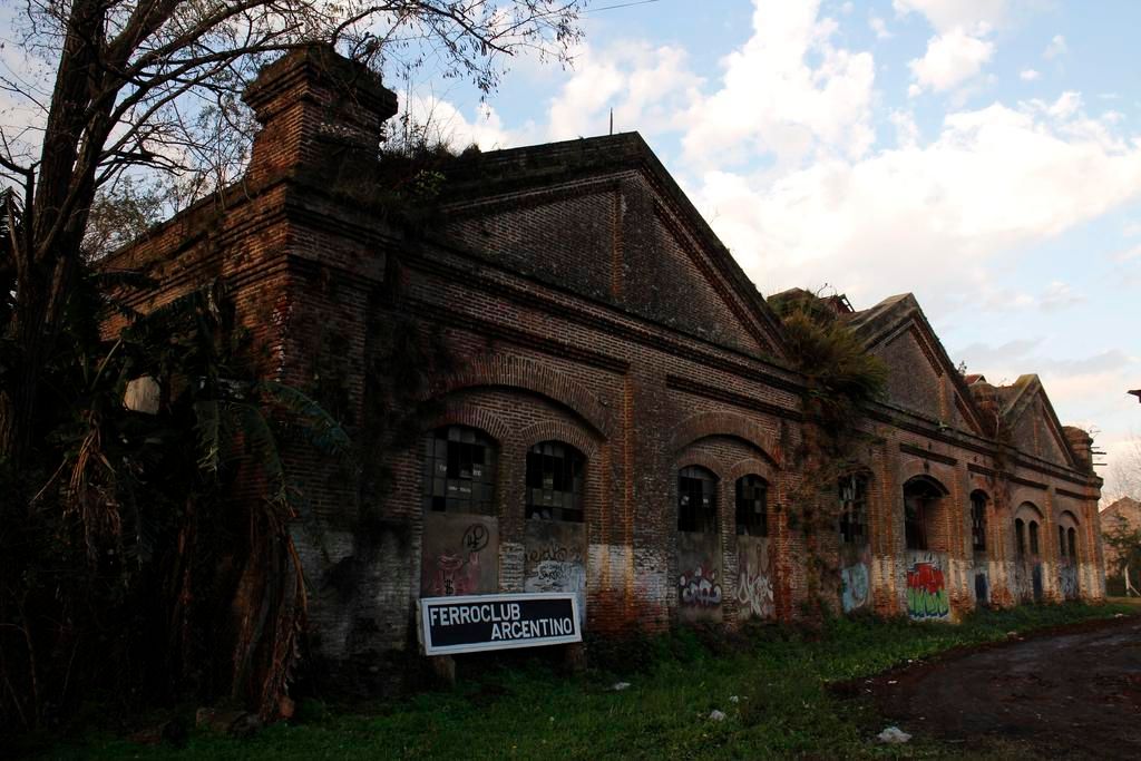 Los vecinos de Tolosa salen al rescate de sus joyas históricas