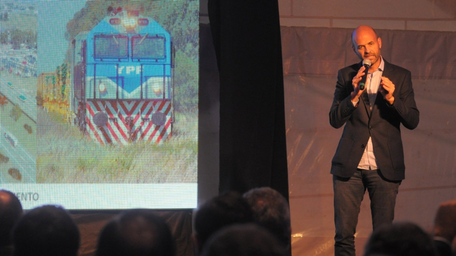 Reunión clave por el aeropuerto, el Consorcio pondría plata en el tren y varios interesados en Dasso