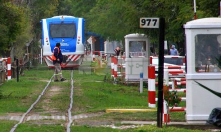 Capitanich presionará para que se reestablezca el servicio de tren metropolitano