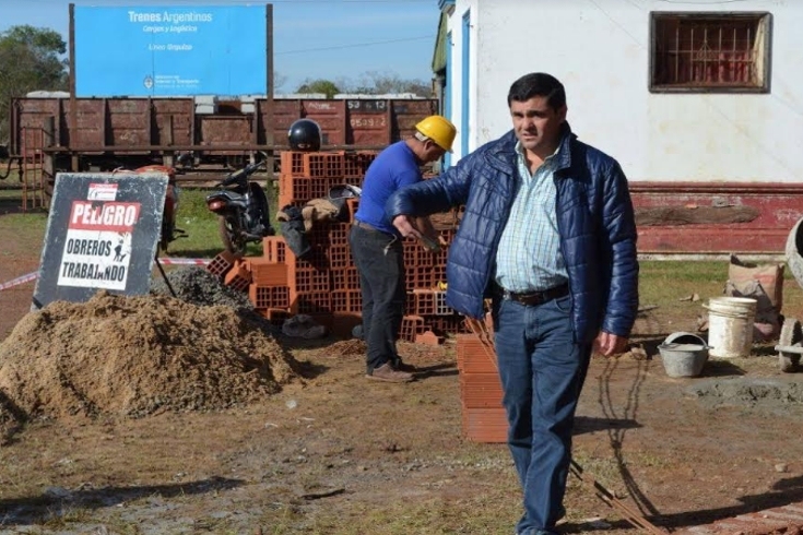 Giraud supervisó la futura plazoleta en las estación de trenes