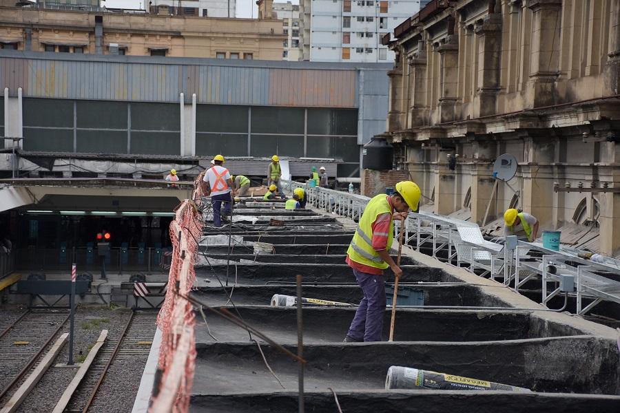 TREN SARMIENTO: SE RENUEVAN LOS ANDENES DE LA ESTACIÓN ONCE
