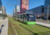 Euskotren instalará un suelo podotáctil de diseño propio en sus 26 tranvías para mejorar la accesibilidad Euskotren invertirá 100.000 euros en instalar pavimento podotáctil de diseño propio en sus 26 tranvías de Bilbao y Vitoria para mejorar la accesibilidad de personas con discapacidad visual.
