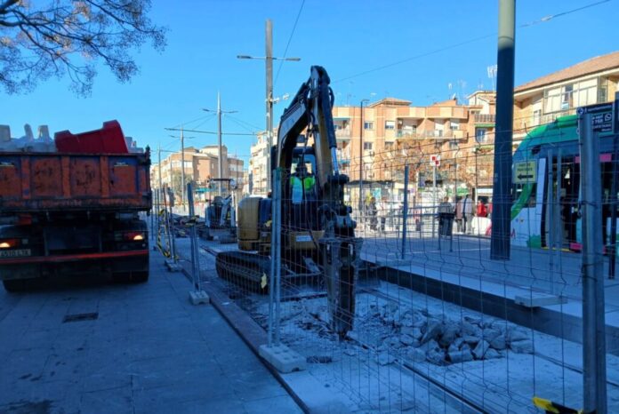 El Metro de Granada interrumpe el servicio entre Sierra Nevada y Armilla del 19 de enero al 8 de febrero por obras de conexión. Habrá autobuses alternativos.