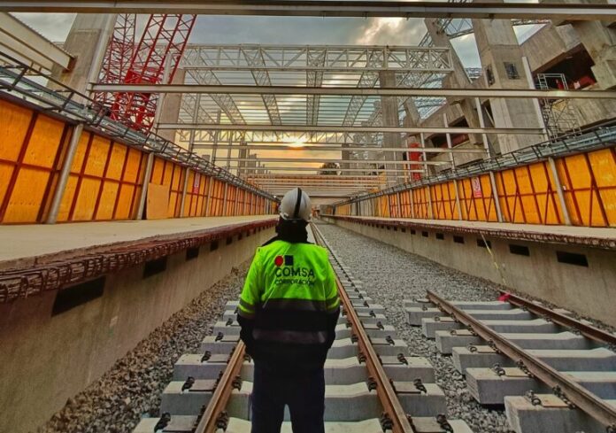 Comsa Corporación alcanzó 1.007 M€ en 2025 y concretó su primera operación como Empresa Ferroviaria tras obtener el Certificado de Seguridad Único.