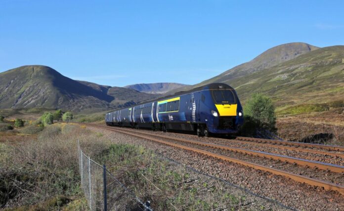 Alstom y ScotRail firman un acuerdo de 250 millones de libras para el mantenimiento y renovación de 22 trenes clase 222 en Escocia hasta 2036.