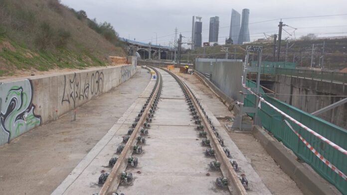 ADIF AV entra en la fase final de las obras para conectar Chamartín y la T4 de Barajas con alta velocidad.