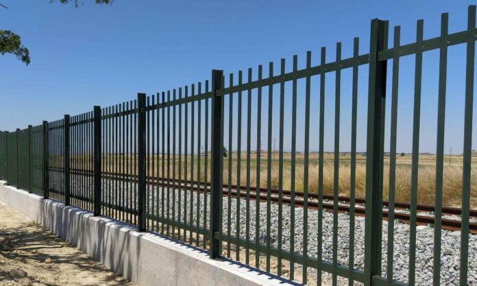 ADIF invertirá 5,6 millones de euros en nuevos vallados y cerramientos sobre líneas de Cercanías de Madrid y Guadalajara.