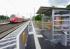 Alemania: concluyó la renovación de 28 estaciones del tramo Hamburgo-Berlín mientras continúan pruebas de señalización DB InfraGO renovó 28 estaciones en la línea Hamburgo-Berlín. Continúan pruebas de señalización y persisten algunos retrasos operativos.
