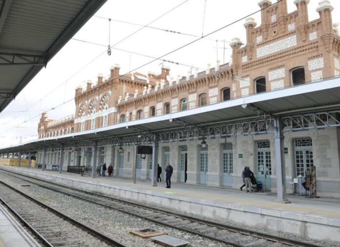 ADIF licitó por 1,55 millones de euros la evaluación ambiental y el proyecto de un nuevo puente ferroviario sobre el río Jarama.