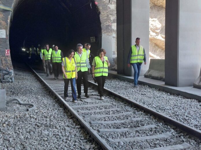 ADIF finalizará antes de lo previsto las obras en los túneles del Garraf y restablecerá la circulación por ambas vías el 8 de junio.