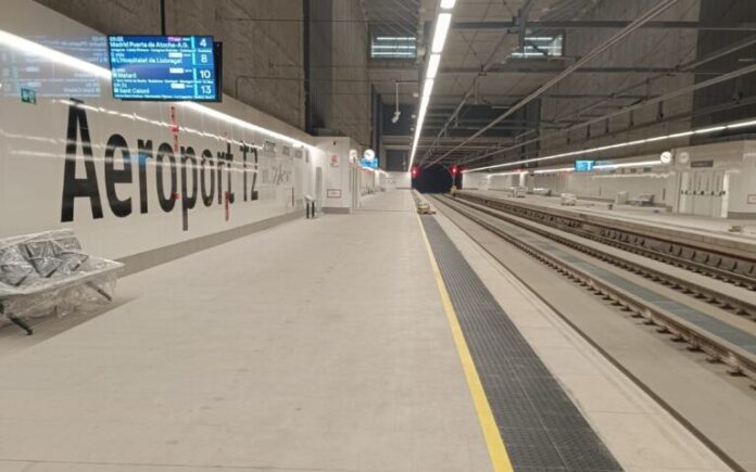 ADIF concluyó la segunda fase del acceso ferroviario al aeropuerto de Barcelona. El proyecto entra ahora en la etapa de pruebas operativas.