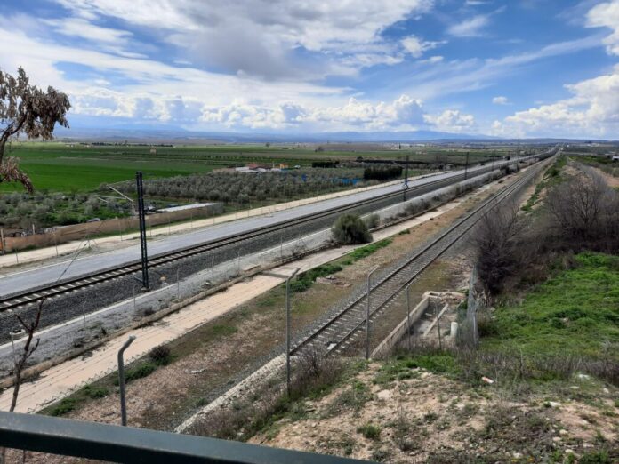 ADIF Alta Velocidad adjudicó por 22,6 millones de euros la duplicación de 46 kilómetros de vía en la LAV Antequera-Granada.