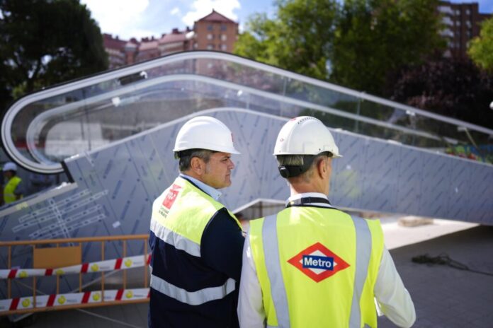 Metro de Madrid instalará dos nuevas escaleras mecánicas en Estrella y avanza con mejoras de accesibilidad en otras estaciones.