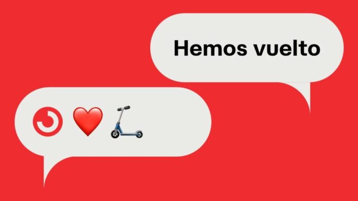 Renfe restablece el transporte de patinetes eléctricos en la mayoría de sus trenes con nuevas exigencias de registro, seguro y homologación.