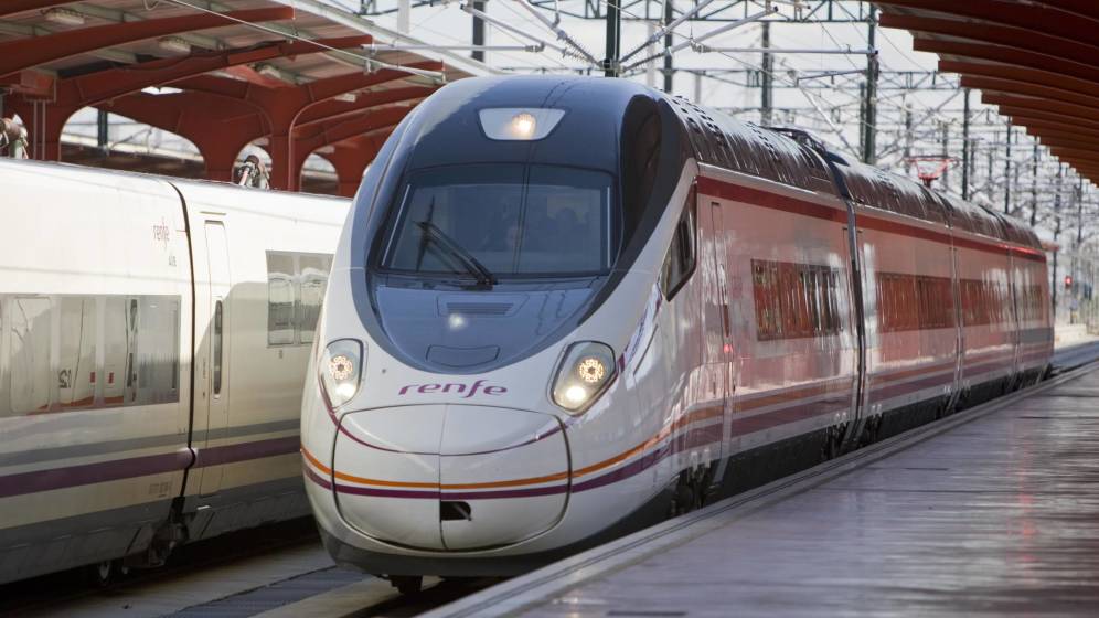 España: 25 años de Avant, el tren que salvó a 7,4 millones de españoles del exilio laboral