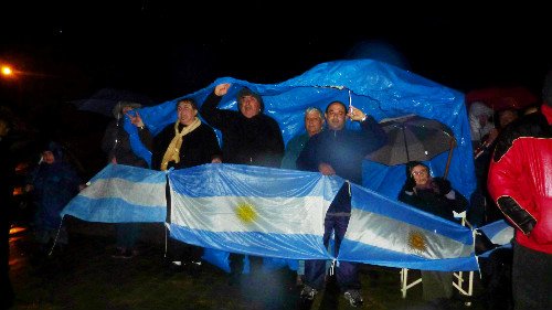 La lluvia no pudo impedir el reclamo de Saavedra