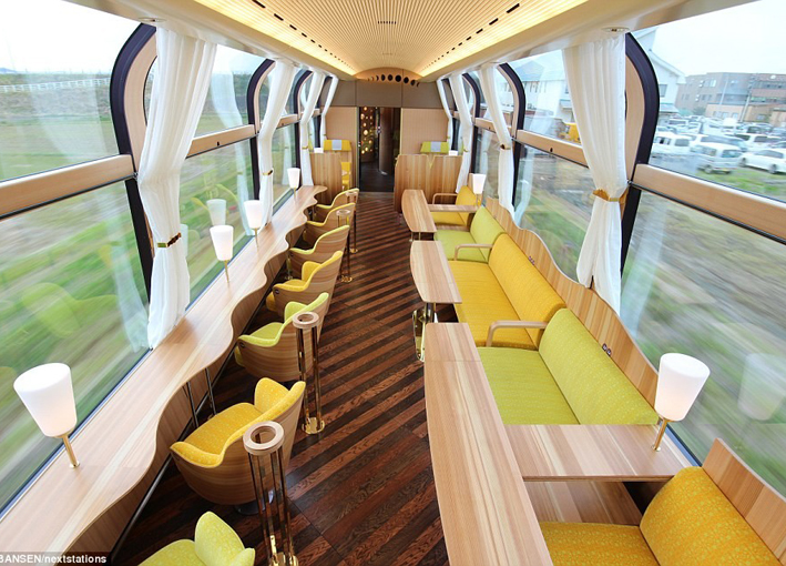 MIRA LO QUE SE SIENTE VIAJANDO EN ESTE TREN PANORÁMICO JAPONÉS