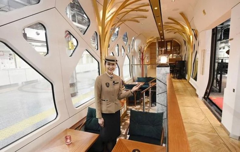Japón: Shiki-Shima: el tren más lujoso del mundo realizó su primer recorrido