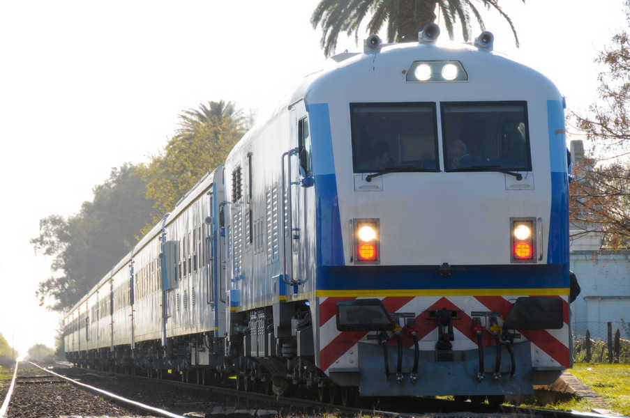 Solo quedó una frecuencia del tren entre Junín y Buenos Aires