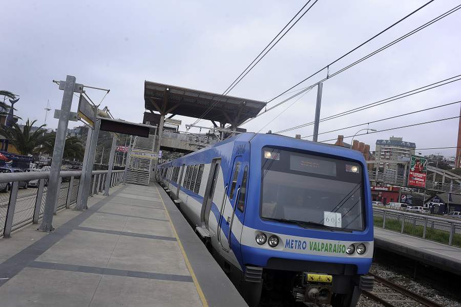 Chile: Consejo de Concesiones analizó proyecto de tren a Valparaíso
