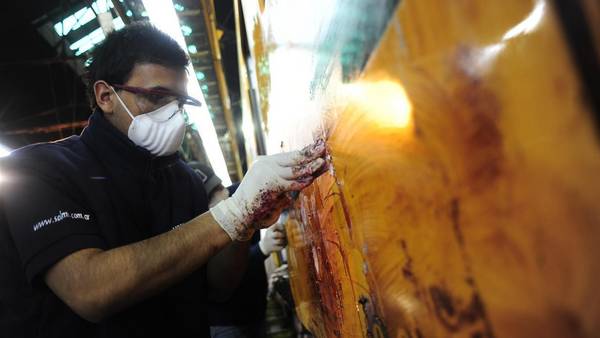Limpieza a fondo y vigilancia para evitar más pintadas