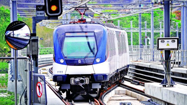 Firma china avanza en estudios para construcción de tren en Panamá