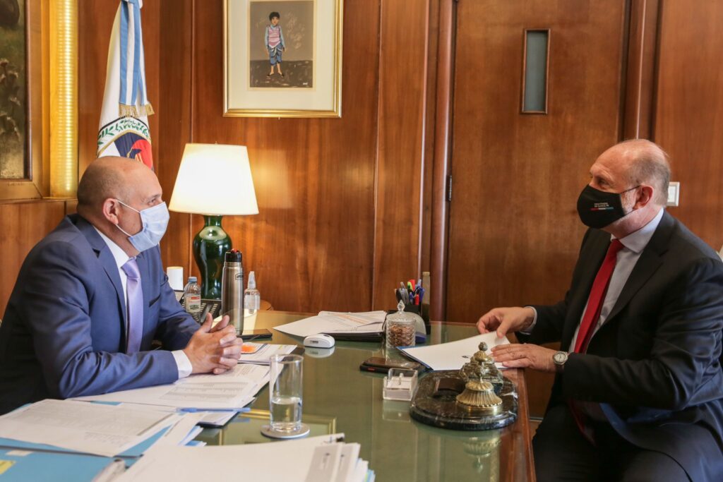 Agenda de trabajo entre el Ministro Guerrera y el Gobernador Perotti: obras en puertos, trenes de cercanía, mejoramiento de vías y terminales de ómnibus