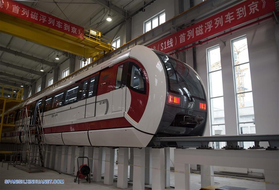 China: Primer tren de levitación magnética de velocidad media-baja, Línea S1, de Beijing, comienza a funcionar en 2017