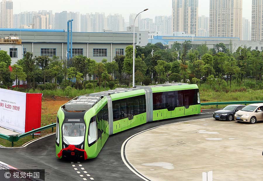 China: Entra en funcionamiento el primer tren sin raíl en Hunan