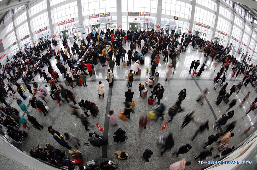 China: El sistema ferroviario añade 1.091 trenes para satisfacer la demanda de viaje