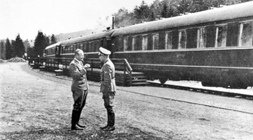HITLER1