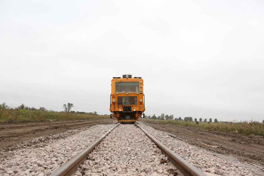 FINALIZÓ LA RENOVACIÓN DE LOS PRIMEROS 100 KM DE VIAS DEL BELGRANO CARGAS