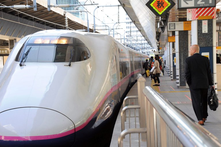 Un nuevo modelo de tren bala en Japón alcanza los 382 km/h
