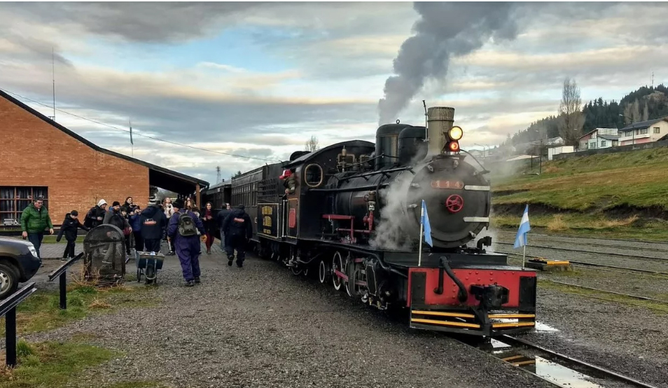 Chubut: Ferroviarios anunciaron un paro en “La Trochita” por incumplimiento paritario