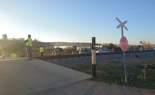 España: Dos de cada tres pasos a nivel del tren extremeño no tienen barreras