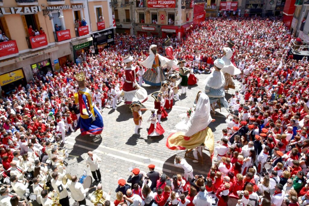 Renfe pone a la venta más de 108.000 plazas con origen y destino Pamplona para San Fermín