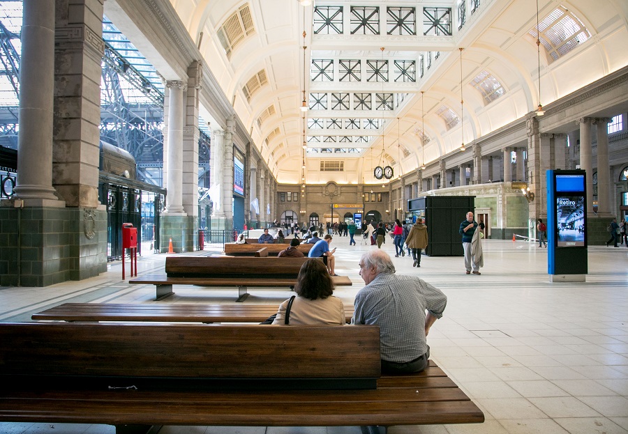 EN LOS TRENES METROPOLITANOS VIAJA MEDIO MILLÓN DE PERSONAS MÁS POR DÍA QUE HACE 4 AÑOS