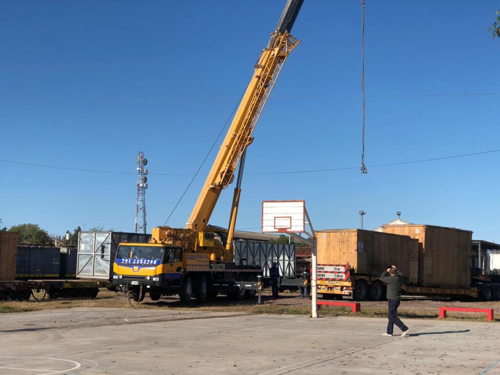 Llegaron las nuevas maquinarias al ferrocarril