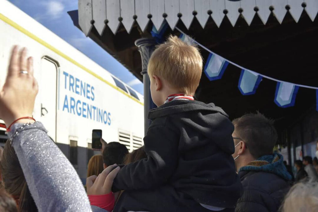 El tren El Tucumano volvió a parar en Serodino