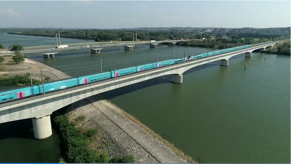 Así opera el tren de alta velocidad francés que quiere competir en España