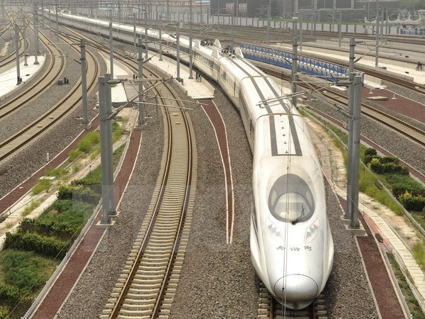 Indonesia llama a inversores japoneses a participar en proyecto ferroviario
